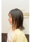 ミディアムボブ×ストレート