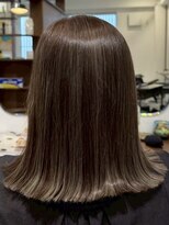 ルイ(ROUIS produced by LUCK 津田沼)&nbsp;ROUIS津田沼 細めハイライト 白髪ぼかし