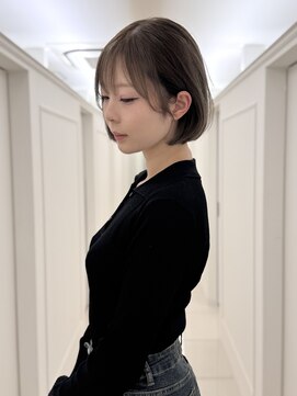 オクルス(OCULUS) 韓国ボブ/ミルクティーグレージュ