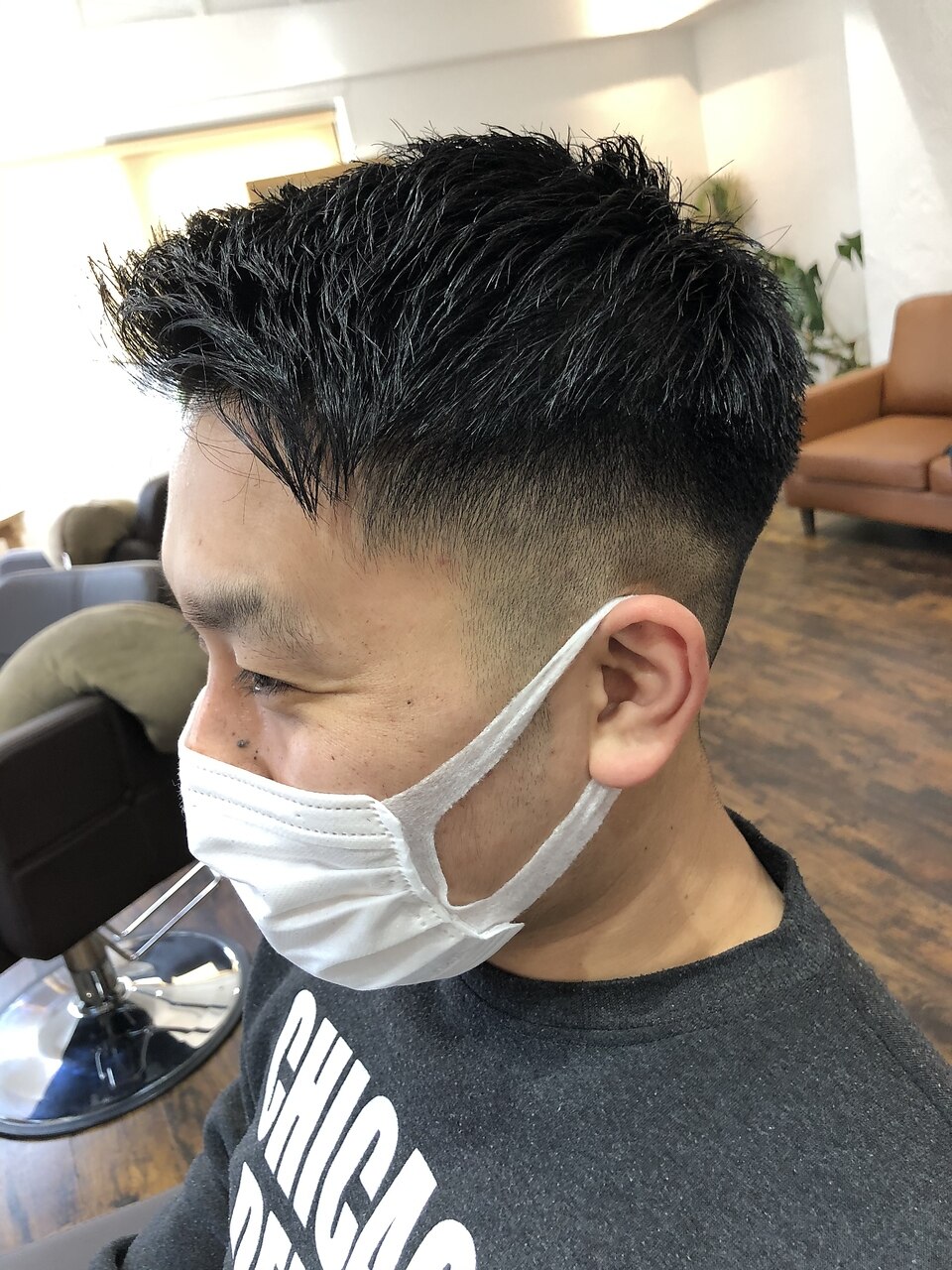 メンズカット(シャンプー、スタイリング込み)￥3500