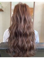 ヘアーブリーズ 瑞浪(hair breeze) 耳掛け大人かわいい★ゆるふわロング×ミルクティーグレージュ