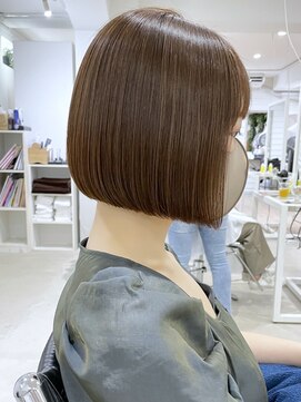 オウル(Owll) 【Owll】大人かわいい透明感ベージュカラー　前下がりボブ