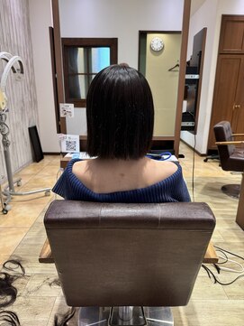 ブランシェ神領店 【AOI】切りっぱなしボブ