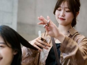 アーサス バイ ヘッドライト 三島店(ursus by HEADLIGHT)の写真/サロン帰りの仕上がりが簡単スタイリングで再現できる！【三島/髪質改善/学割U24】