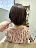 キュエム(Cuem)&nbsp;【Cuem 菅原】bob short 耳掛け丸み大人ショート