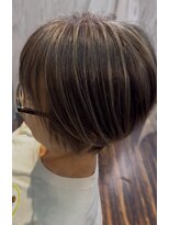 アトリエアルシュ(atelier ARCHE)&nbsp;白髪ぼかしハイライト