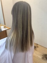 ミルカ(MIRKA)&nbsp;ハイライトカラー 白髪ぼかし