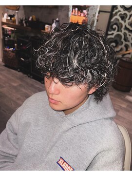 サンアンドマーリィズバーバー 駅前店(SON&MARLEY'S BAR BER) ホワイトメッシュパーマ　本厚木駅