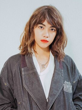 カラーサロンビスカリア 相模原エリア 淵野辺駅店(Color salon Biscaria) ゆるウェーブミディ