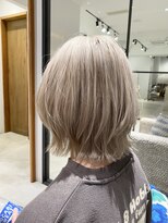 サルファ ヘアデザイン 名古屋 丸の内(S.ALPHA HAIR DESIGN)&nbsp;【ハイトーンアッシュ×外ハネショート】