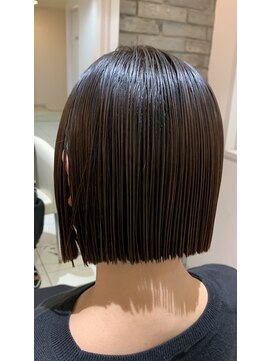 エルトレス(el tres) ［eltres］切りっぱなしボブ