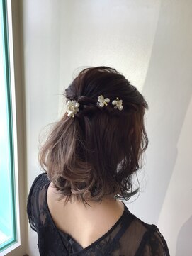 クレールボワス 引佐店(Clair,e bois) ハーフアップヘアアレンジ