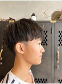 メンズ 高校生向けスッキリカジュアルマッシュ刈り上げ