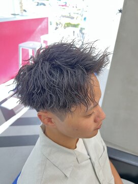 ダズルヘアラッシュ(DAZZLE hair RUSH) 緩めのツイストスパイラルパーマ！