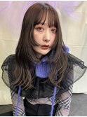 明るめワンカラーベージュ × ステップカット