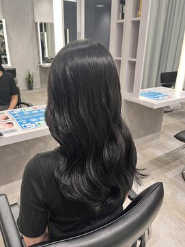 ビームズ ヘアー ブラン(Bee ms HAIR Blanc+) 艶髪ロングヘア赤みのない地毛風カラーブリーチなし透明感カラー