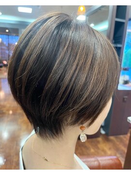 リタ ヘアメイク(Rita hair make) シャギーショート