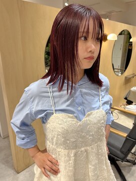 スタン 渋谷(Stam) ローズレッド赤髪レッドヘアショートヘアマッシュショート渋谷駅