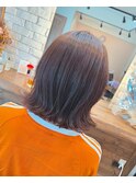 切りっぱなし外はねボブ