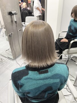 アエラバイトゥルークリエイション(AERA by True Creation) 艶感ブランドボブ