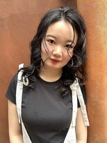 ビュートリアム 梅田(BEAUTRIUM) 顔周りレイヤー／くるくるパーマ/個性派スタイル