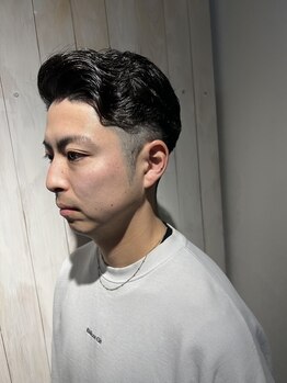 メンズヘアーサロン ヴォヤージュ ヘアー アンド フェイス(Voyage)の写真/大人男性の身だしなみを真剣に考えます！第一印象を左右する、ひげ・眉のお手入れはプロにお任せください！