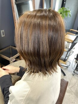 丁寧なカウンセリングと再現性の高いヘアスタイルをご提案♪髪の悩みやクセを活かしたカット技術が大好評！