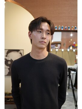 エディ(Edy) メンズセンターパート刈り上げカルマヘア韓国ヘア眉毛カット岡山