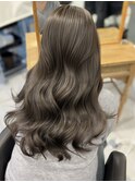 オリーブグレージュ