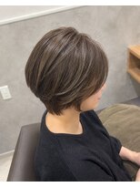ロッカ(ROCCA) 柔らかブラウン×丸みショート