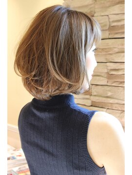 レウナ 外苑前(Reuna) 30代・40代・50代に人気トップふんわりワンカールボブ