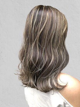 シウン(SIUN.) 【siun. 京都駅】シアベージュ_ハイライト