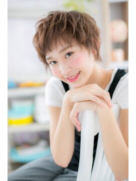 ミック 日暮里店(miq) ヘーゼルベージュくせ毛風マッシュウルフオン眉ショートc1