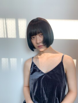 ウユ(uyu) ダークアッシュ、マッシュボブ