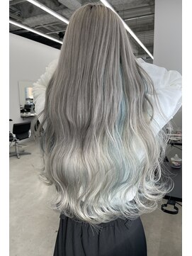 エゴル ナゴヤサカエ(ENGOL NAGOYA SAKAE) ホワイトシルバー×ミズイロ