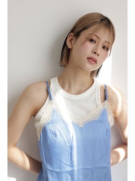 リー 四ツ橋(Lee) ぱつっとボブ×ブロンドベージュ