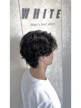 ホワイト(WHITE) サーフカール/ウルフパーマ/緩めパーマ