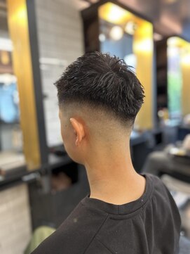 フランクスバーバーリザーブ 人形町店(FRANK’S BARBER RESERVE) ミドルフェードナチュラルハンサムショートH