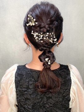 リコラックスビー(LICO LUXBE) パーティーヘアアレンジ