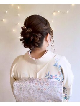 ワンス バイ エメ(ONCE by am'e) シニヨン