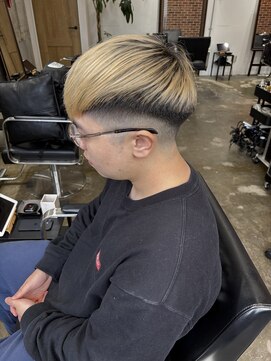 ヴィップルーム(viproom) メンズツーブロックメンズパーマ爽やかメンズショートパーマ