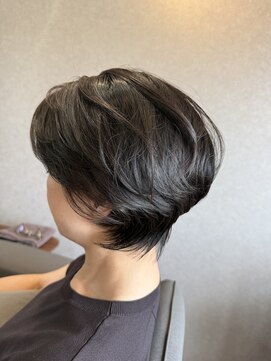 ツキヒ(TUKIHI) ショートボブ