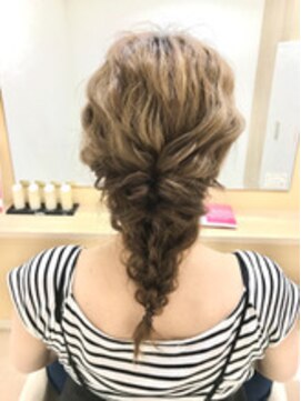 アンフェネ(an fene) ゆるみつあみ