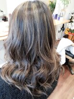 リーハル(Lyhal) 外国人風カラー