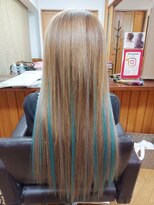 エクステンション クーチャー(Extention Cu'cha) シルバー+水色メッシュ へそまでロング