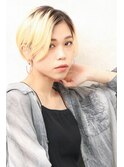 ハンサムショート　耳掛け　刈り上げ女子