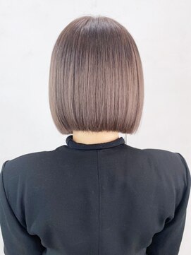 アイティーバイアルバム 八王子店(IT by ALBUM) グレージュボブ_外ハネボブセクションカラー_ba376551