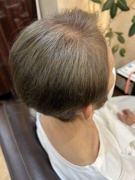 キャラ 池袋本店(CHARA) 白髪を生かして楽しめるカラー【白髪ぼかしハイライト】