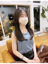 コムヘアー(COM HAIR)&nbsp;ロングヘア。アッシュブラウン。