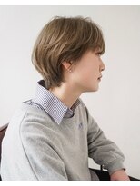 マッシュショートグレージュカラー大人可愛いショート